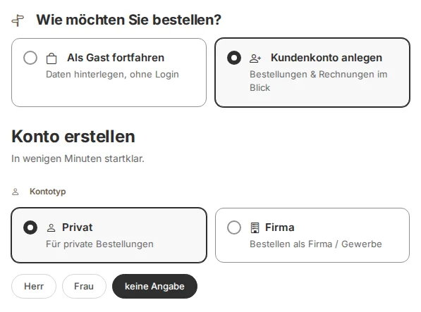 Registrierungsformular mit der Wahl „Als Gast fortfahren“ oder „Kundenkonto anlegen“, darunter die Kontotyp-Karten; „Privat“ ist ausgewählt, darunter die Anrede-Auswahl Herr, Frau, keine Angabe